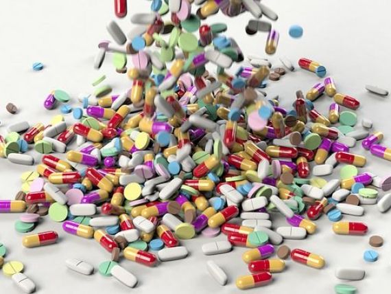 România suspendă, pentru trei luni, exportul de antibiotice şi antitermice