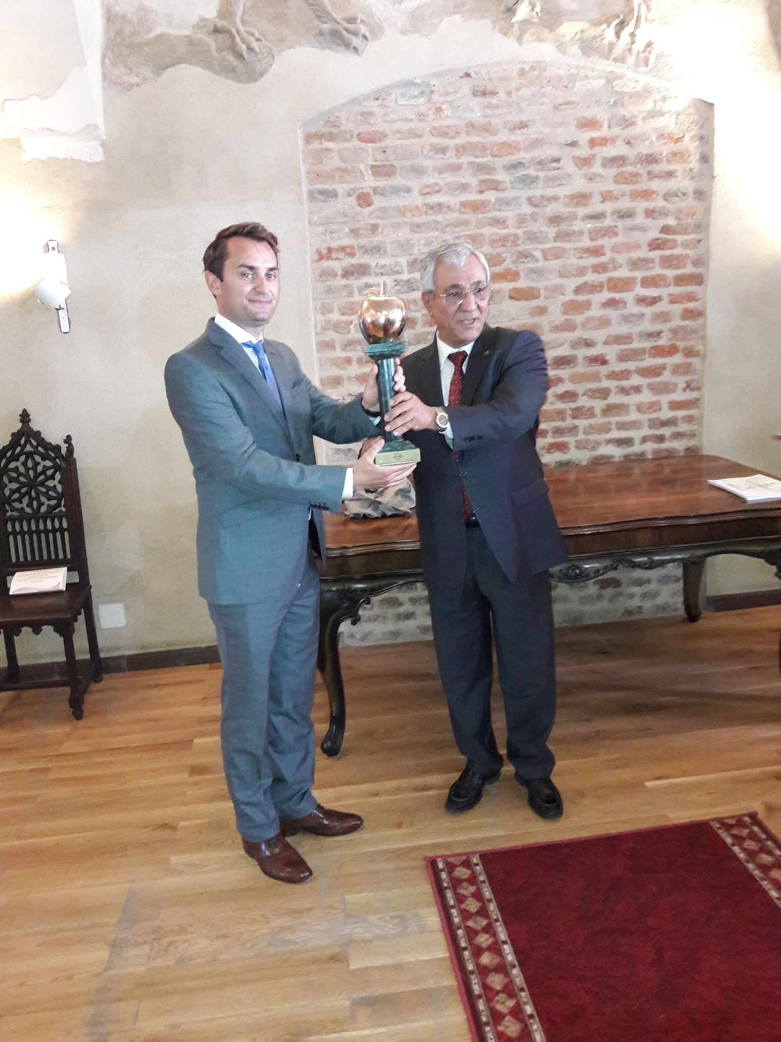 Orașul Oradea, premiat cu trofeul „Mărul de Aur” (Comunicat de presa)