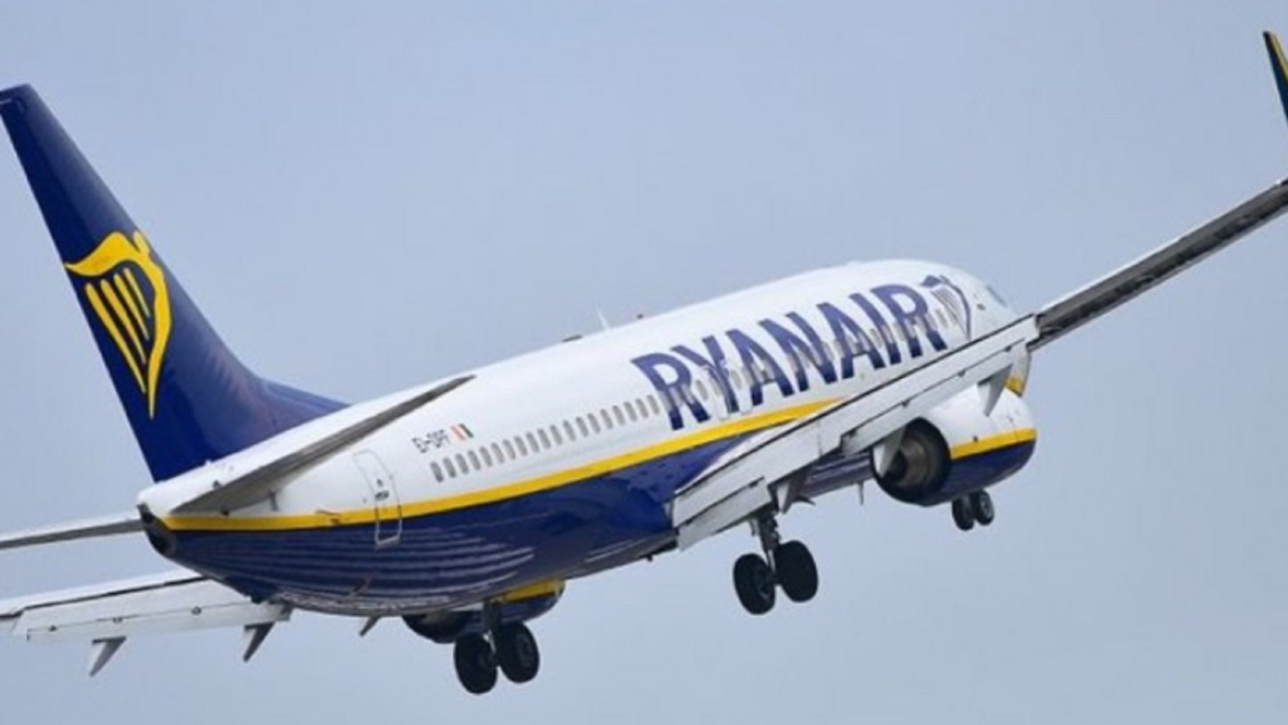 Britanic suspectat că a declanșat o alertă cu BOMBĂ într-un avion Ryanair