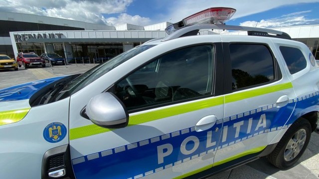 Mașinile de poliție din România vor fi colantate după un model asemănător cu cel folosit în alte state al UE