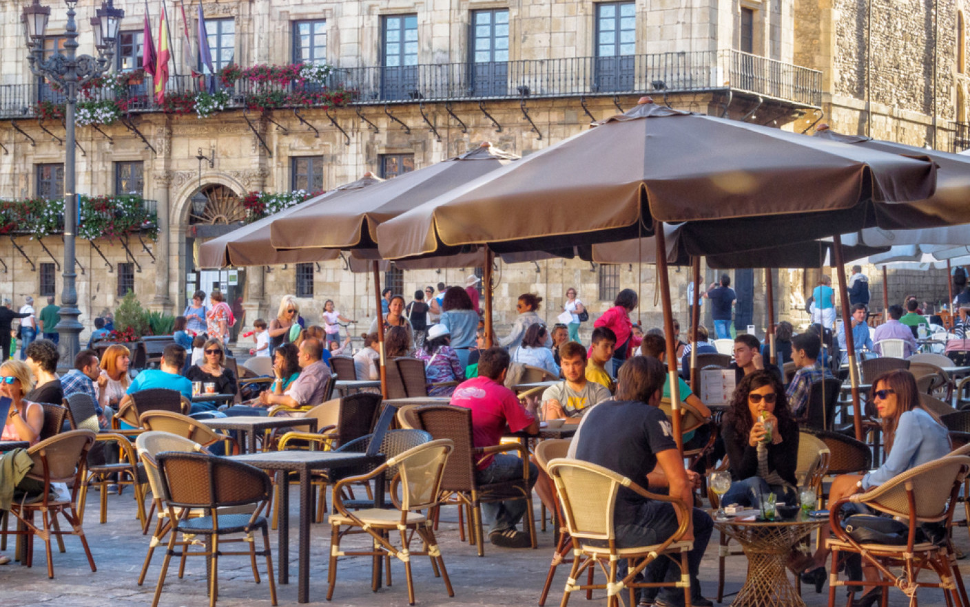 Malta închide barurile şi cluburile de noapte pentru a limita răspândirea coronavirusului