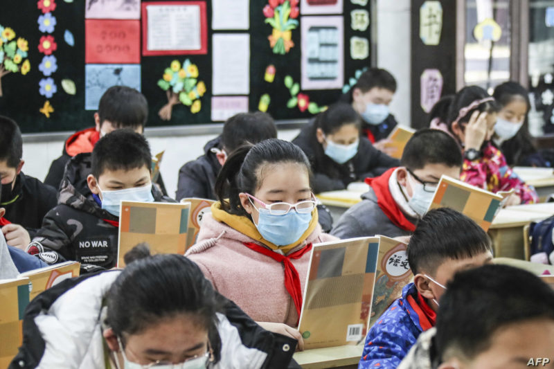 Orașul Wuhan îşi va redeschide marţi toate şcolile şi grădiniţele
