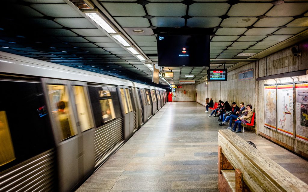 Accesul călătorilor în stațiile de metrou ar putea fi limitat