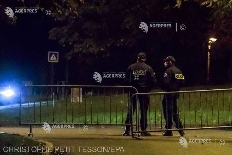 Şapte britanici arestaţi pentru că au lovit intenţionat cu maşina un jandarm la Paris