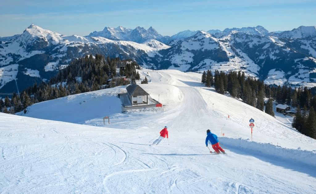 Italia amână deschiderea staţiunilor de schi