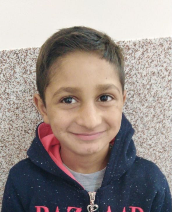 Un baiețel de doar 7 ani din Arad este căutat cu disperare de sute de voluntari și localnici