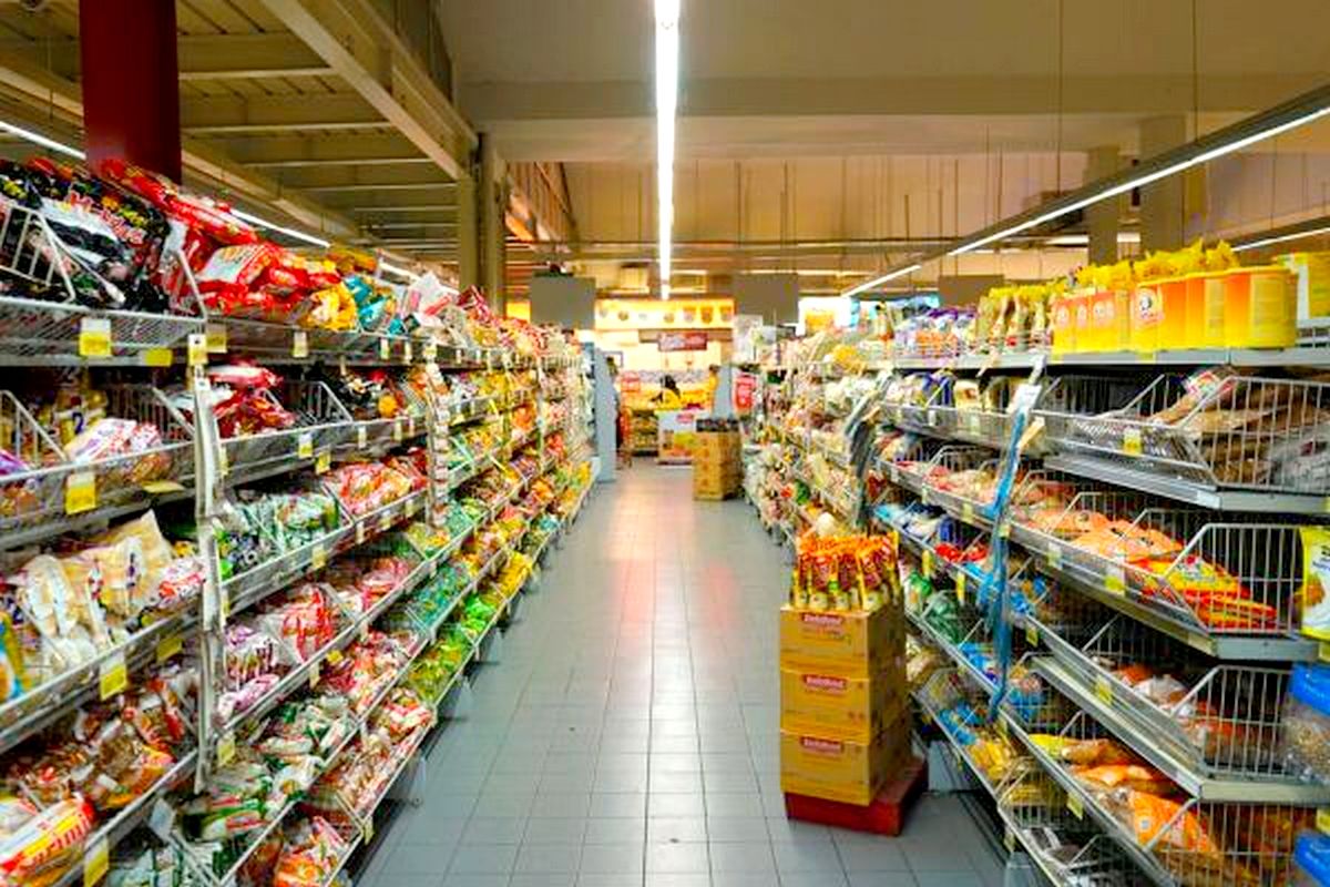 Cu cât au crescut prețurile în supermarketurile din Marea Britanie