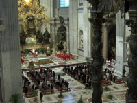 Bazilica Sfântul Petru aproape goală la slujba de Florii oficiată de Papa Francisc