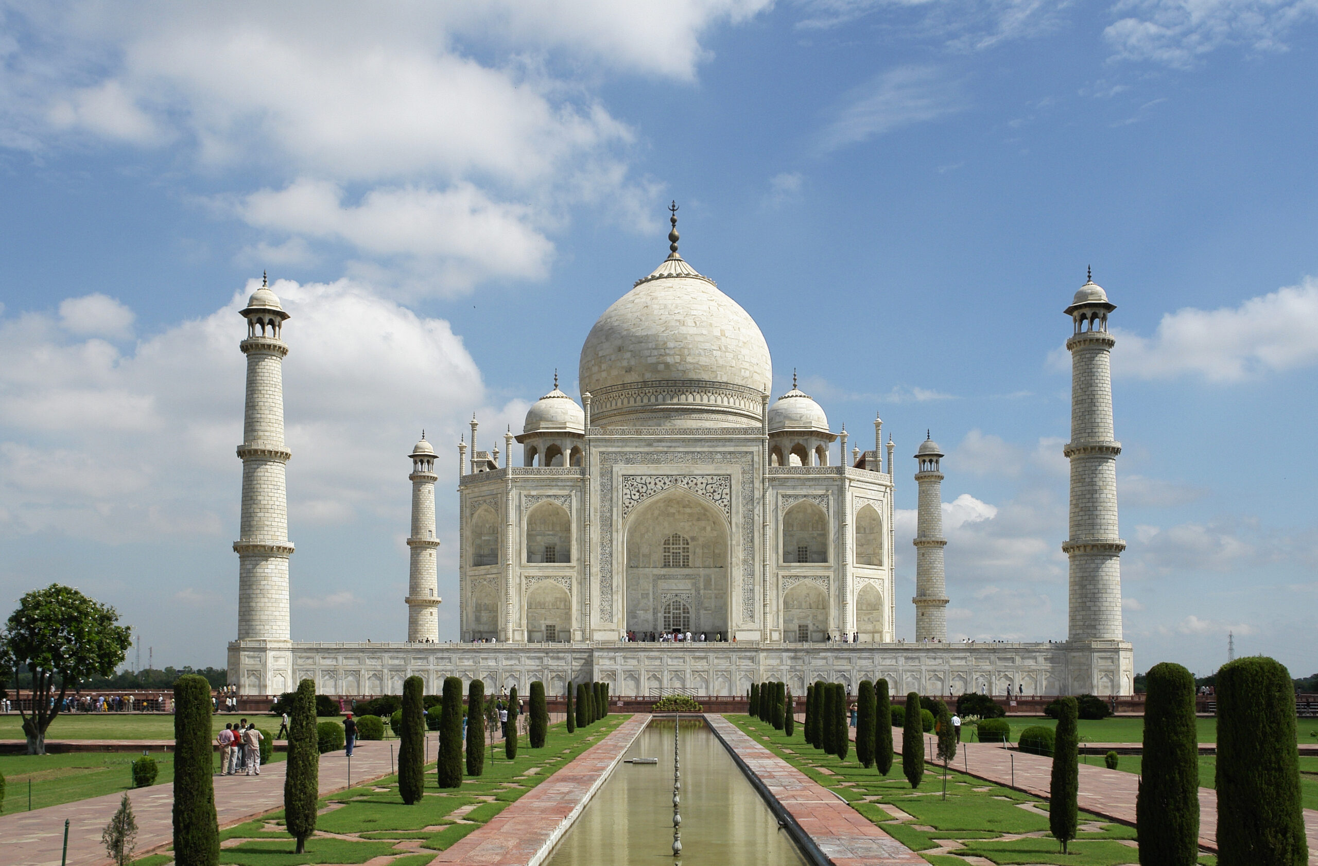 Taj Mahal, închis temporar în urma unei alerte cu bombă