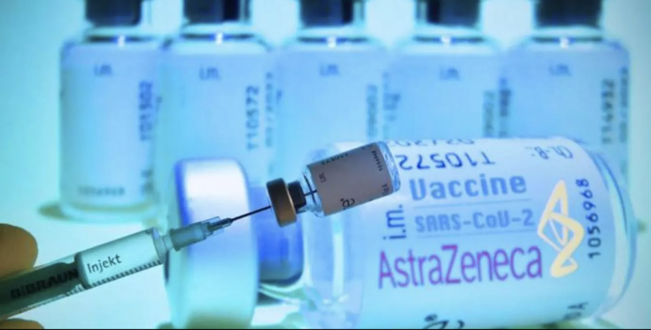 Un nou studiu confirmă un risc mai mare de tromboză cu vaccinul AstraZeneca