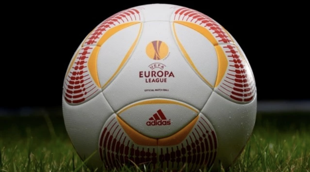 Villarreal şi Manchester United joacă miercuri pentru câştigarea Ligii Europa