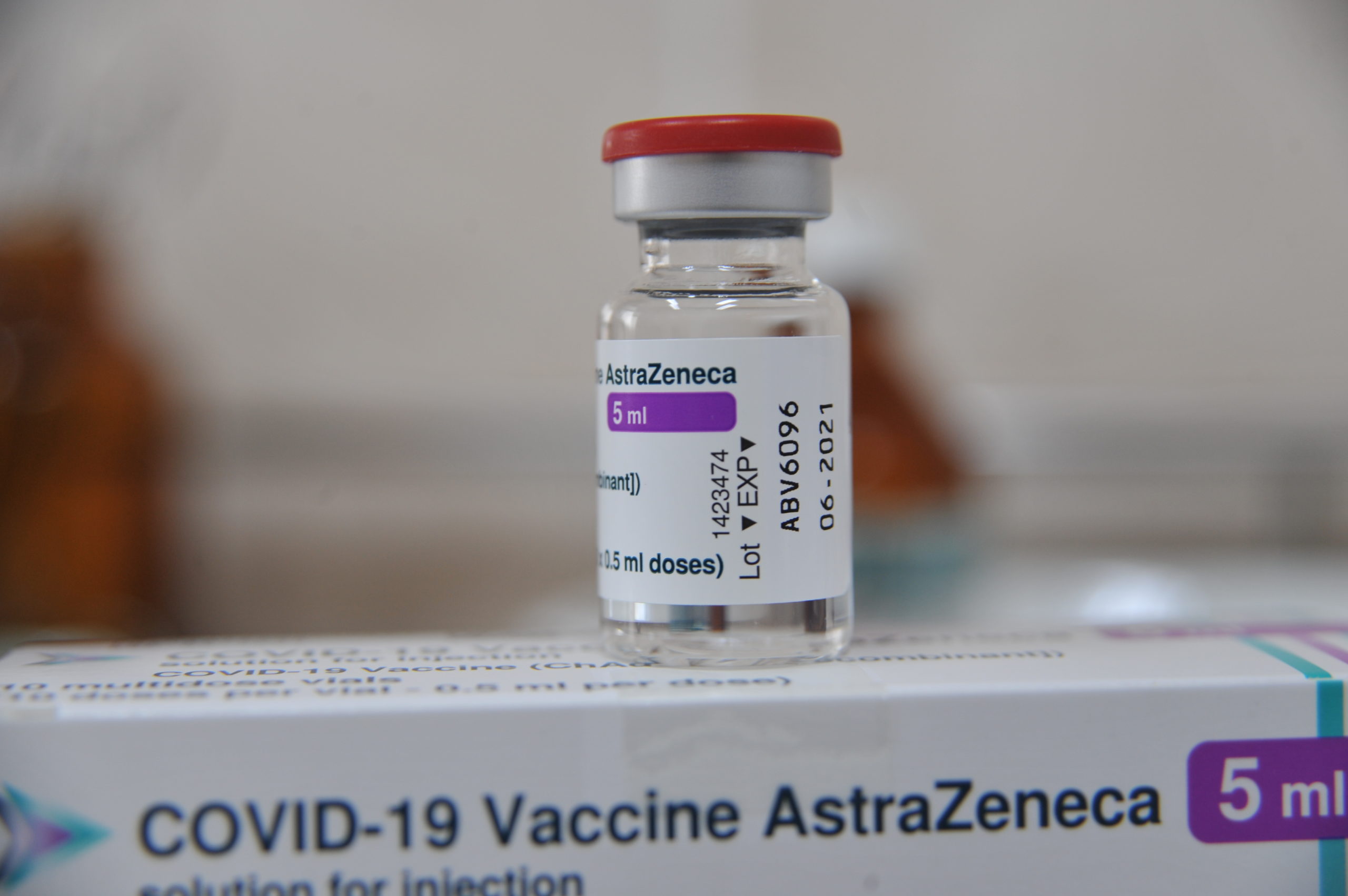 Oxford şi AstraZeneca au început testarea unui vaccin împotriva variantei Beta (sud-africane) a Sars-Cov-2