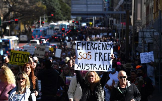 Manifestaţii anti-lockdown în Melbourne şi Sydney