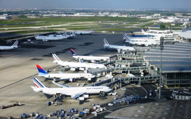 Zborurile de pe aeroportul Charles de Gaulle, perturbate de o grevă