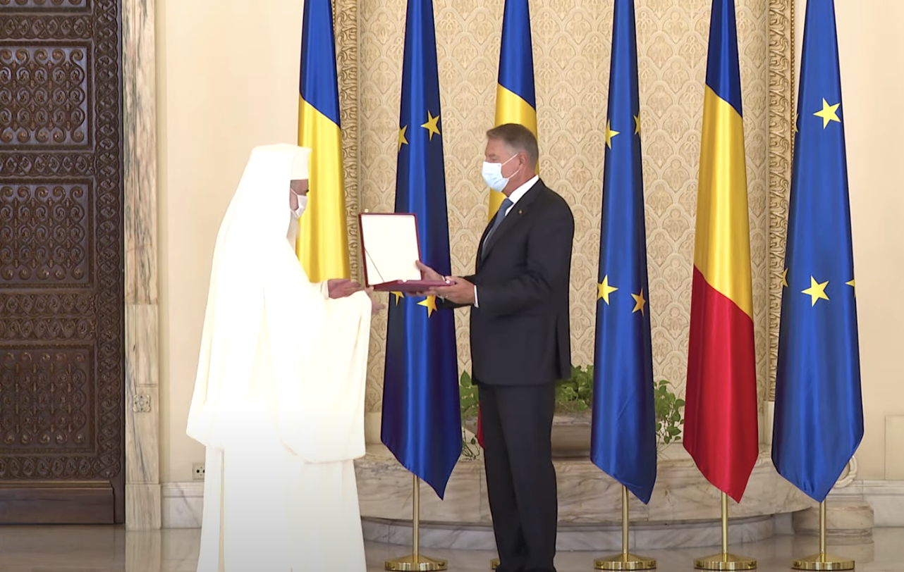 Patriarhul Daniel, decorat de Iohannis cu Ordinul Naţional „Steaua României” în grad de Colan 