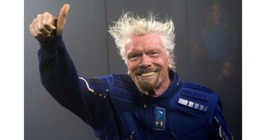 Miliardarul britanic Richard Branson intenţionează să zboare în spaţiu la 11 iulie