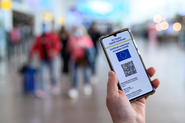 Formularul digital de localizare a pasagerilor a fost eliminat la intrarea în România. Decizia, publicată în Monitorul Oficial