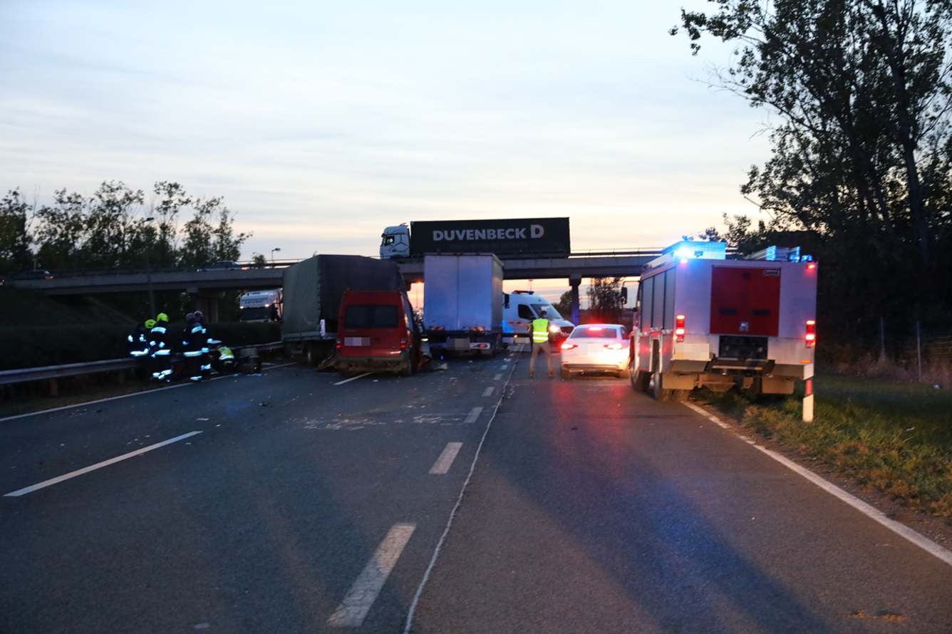 Microbuz românesc implicat într-un accident pe autostrada M1 din Ungaria. Cinci persoane au decedat