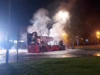 Un autobuz dintr-o suburbie a oraşului nord-irlandez Belfast a fost deturnat şi incendiat