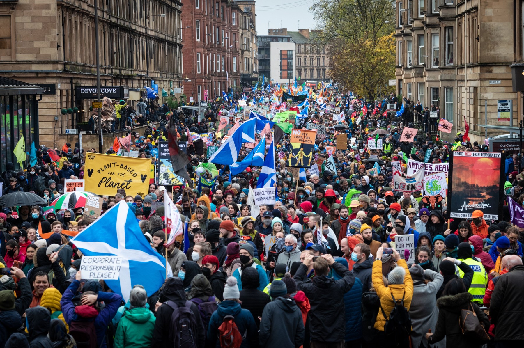 Manifestaţii ample pentru justiţie climatică la Glasgow şi în lume