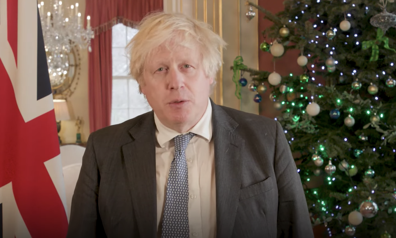 Boris Johnson le spune britanicilor să se vaccineze, în mesajul de Crăciun