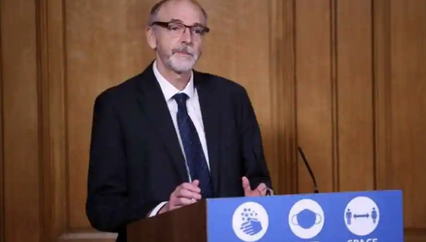 Andrew Pollard: „Nu putem vaccina planeta la fiecare șase luni”
