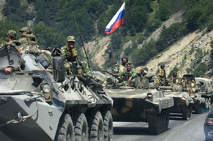 Rusia şi-a crescut prezenţa militară la graniţa cu Ucraina cu până la ”7.000 de soldaţi”, deși anunța o retragere a trupelor