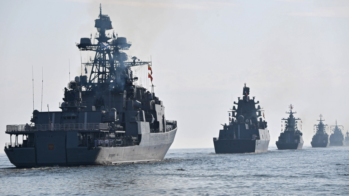 Turcia limitează accesul navelor de război rusești în Marea Neagră