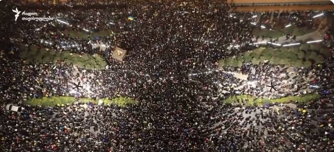 Proteste uriașe în Georgia cu mii de oameni pe străzi