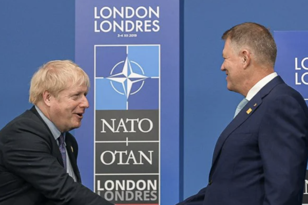 Klaus Iohannis, convorbire cu premierul britanic Boris Johnson despre situaţia din Ucraina şi întărirea Flancului Estic