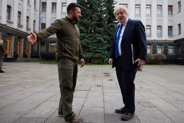 Boris Johnson, decorat de Ucraina. ”Daca restul lumii ar fi adoptat fata de Rusia aceeasi pozitie ca si poporul britanic, atunci Ucraina ar fi invins de mult timp Rusia”