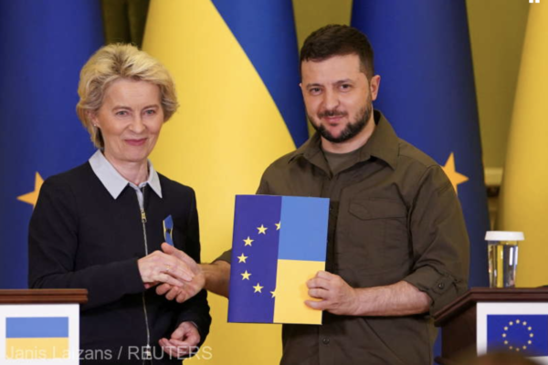 Ursula Von der Leyen îi promite lui Zelenski să accelereze examinarea candidaturii Ucrainei la UE