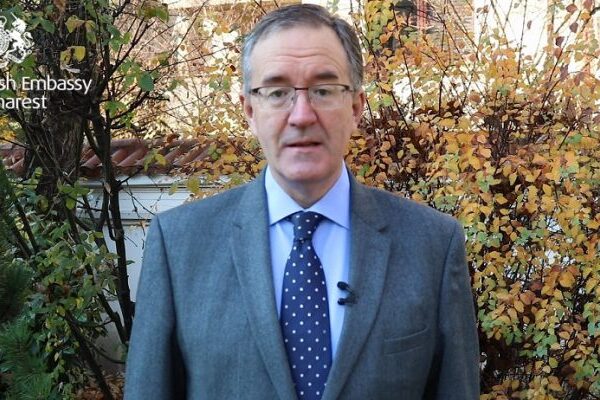 Ambasadorul Regatului Unit la Bucureşti: Apărarea colectivă în cadrul NATO este absolut vitală