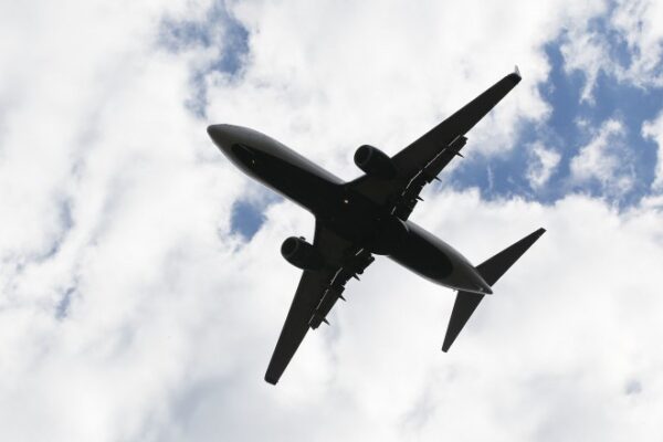 Mai multe zboruri afectate din cauza unei defecţiuni pe Aeroportul din Iaşi