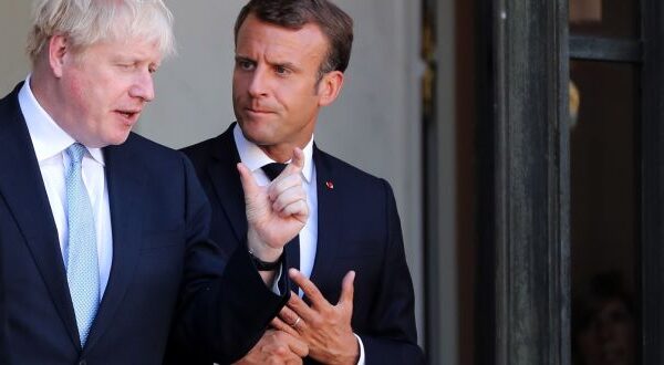 Boris Johnson a arătat ”mult entuziasm” în discuţia cu Macron despre Comunitatea Politică Europeană