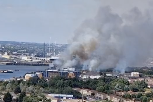 Incendii de vegetaţie din cauza vremii la Londra
