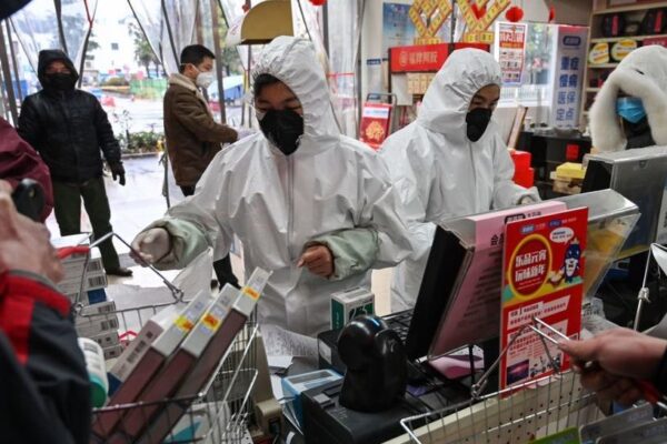 STUDIU – Pandemia de COVID-19 a început în piaţa din oraşul chinez Wuhan