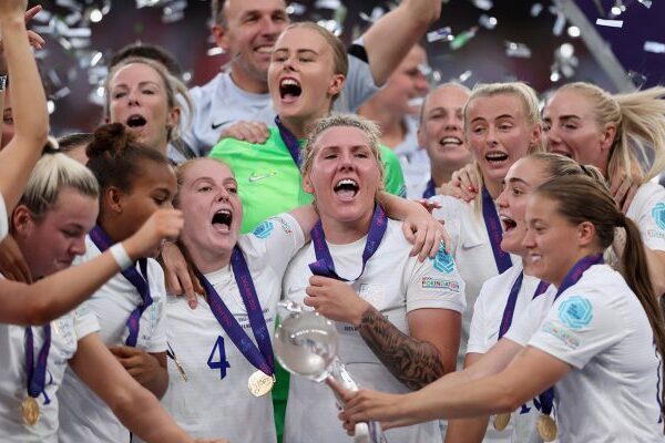 Anglia a cucerit titlul de campioană europeană la fotbal feminin
