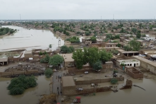 O treime din teritoriul Pakistanului se află sub ape