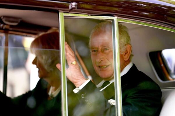 Regele Charles și-a încheiat primul turneu regal înaintea funeraliilor reginei Elisabeta