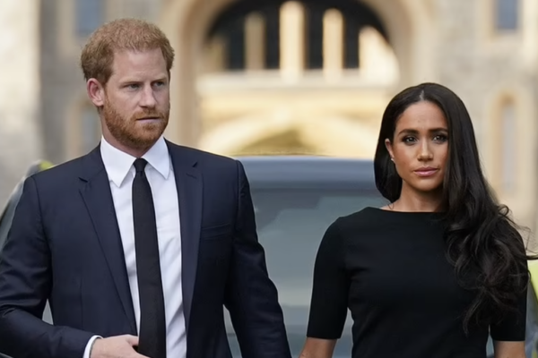 Harry şi Meghan acuză familia regală britanică de minciună, în continuarea serialului documentar Netflix