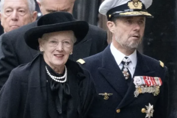 Regina Danemarcei, diagnosticată cu COVID-19 după ce a participat la funeraliile Elisabetei a II-a