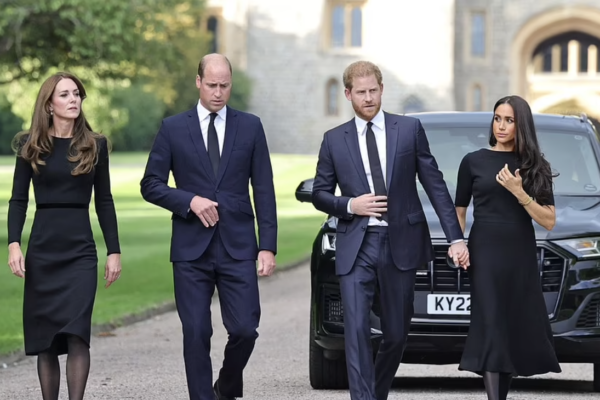 William şi Harry şi soţiile lor, împreună la Castelul Windsor