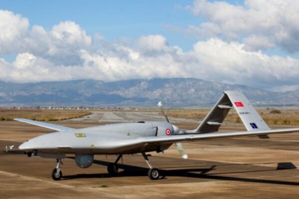 România cumpără celebrele drone turcești Bayraktar, dar și elicoptere de luptă Airbus
