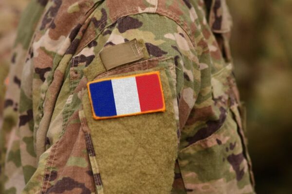 Franța anunță suplimentarea prezenţei militare în România