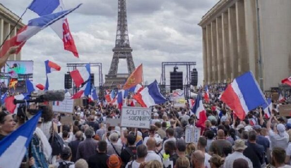 Grevă națională în Franța, împotriva unei reforme a sistemului de pensii