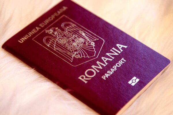 Românii vor avea la dispoziție un nou serviciu de programare pentru a depune cererile pentru pașapoarte
